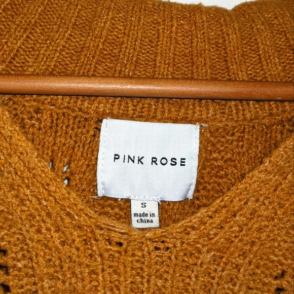 Cropped Sweater - Picture 2 of 2